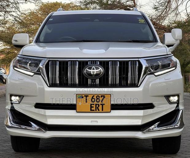 Toyota Land Cruiser Prado 2019 White