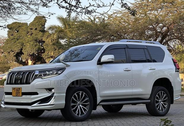 Toyota Land Cruiser Prado 2019 White