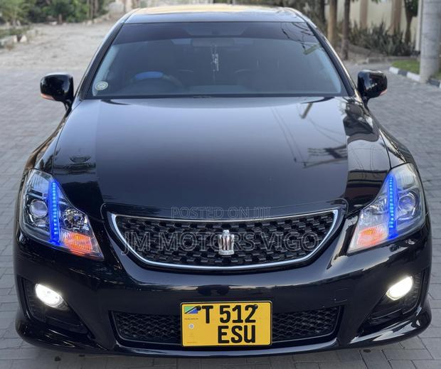 Toyota Crown 2009 Black
