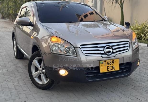 Nissan Dualis 2009 Beige