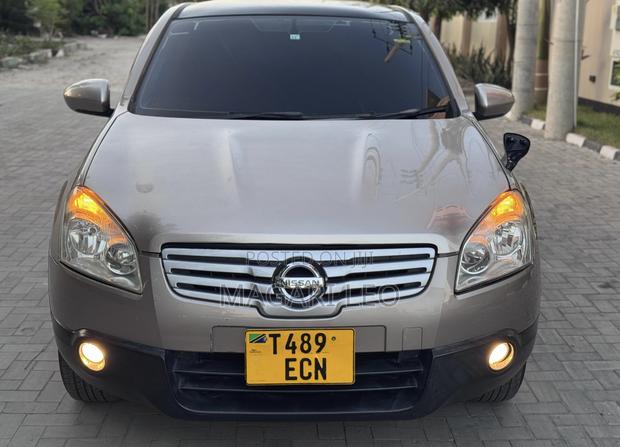 Nissan Dualis 2009 Beige