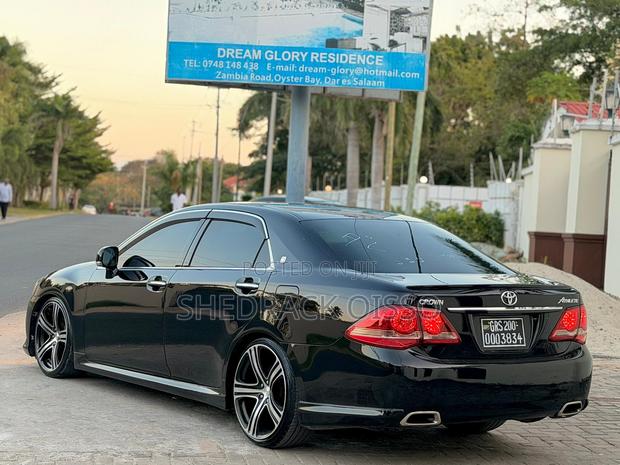 Toyota Crown 2009 Black