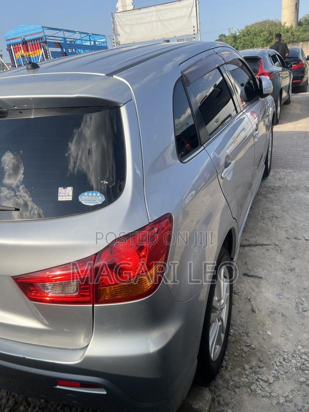 Mitsubishi RVR 2010 Silver