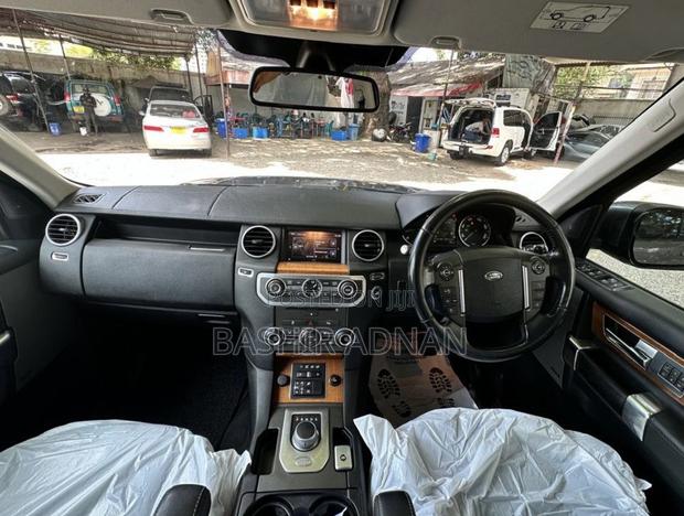 Land Rover Discovery 2016 Gray
