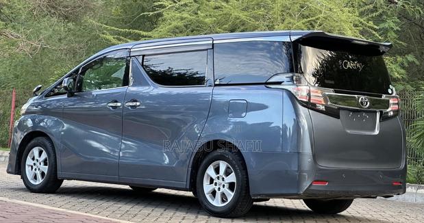 Toyota Vellfire 2.5 Z 2016 Gray