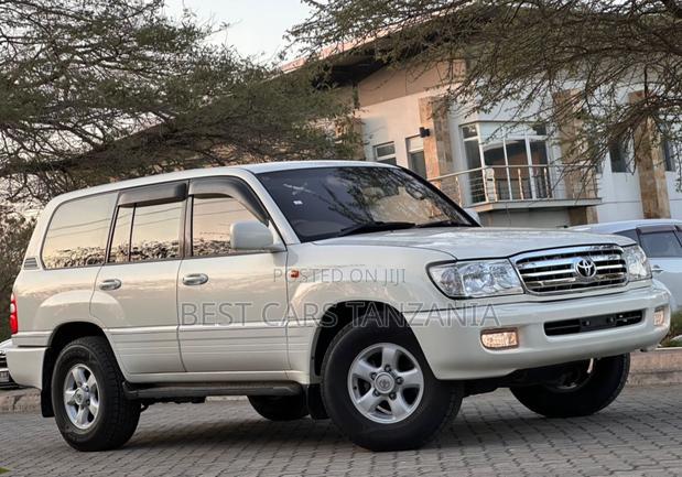 Toyota Land Cruiser 2001 Pearl