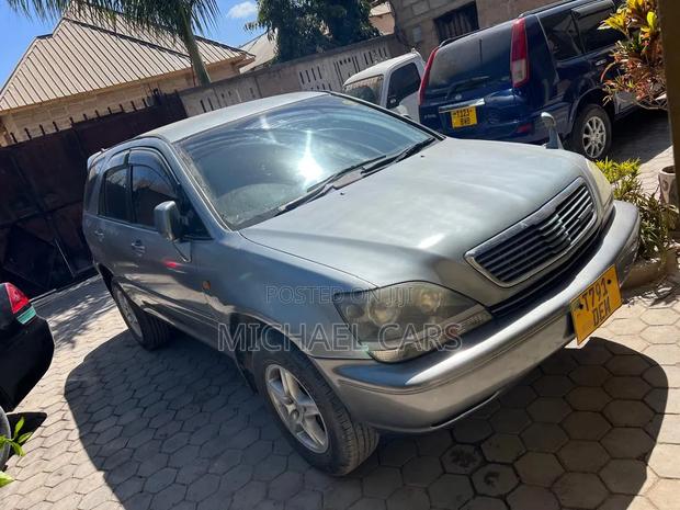 Toyota Harrier 2001 Silver