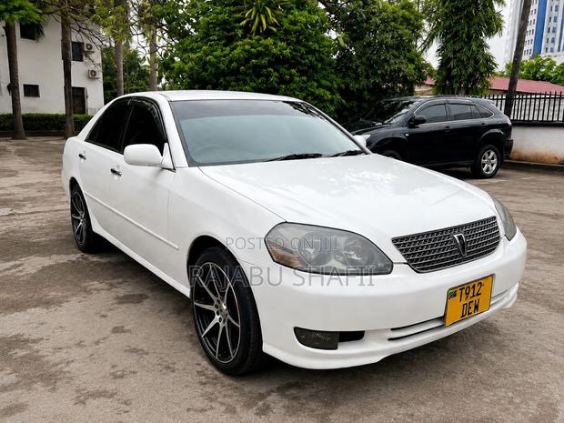 Toyota Mark II 2.0 AWD 2001 White