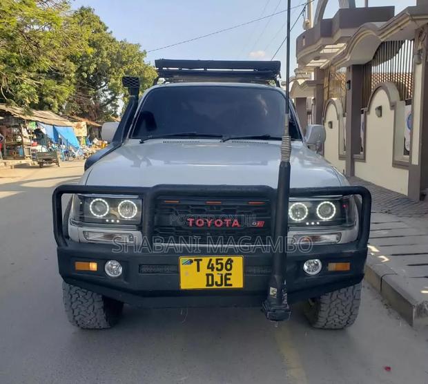 Toyota Land Cruiser 1996 Silver