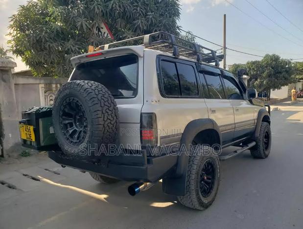 Toyota Land Cruiser 1996 Silver