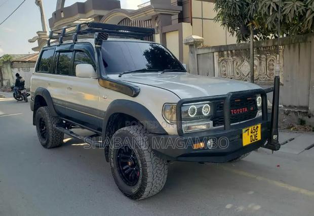Toyota Land Cruiser 1996 Silver