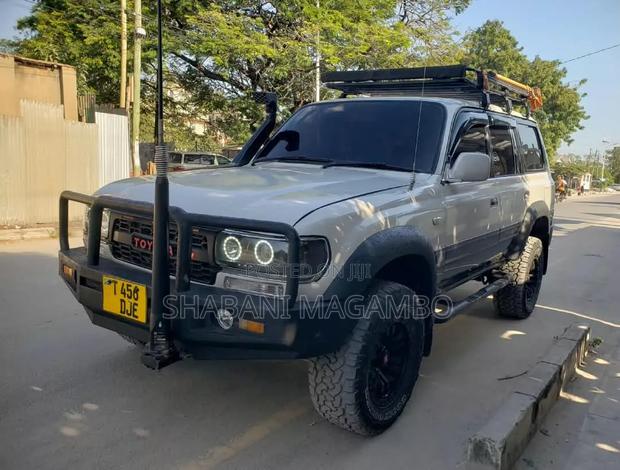 Toyota Land Cruiser 1996 Silver