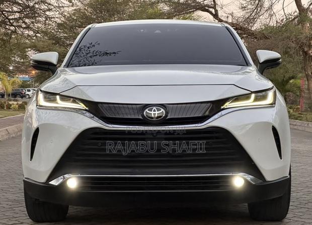 Toyota Harrier Z 2021 White