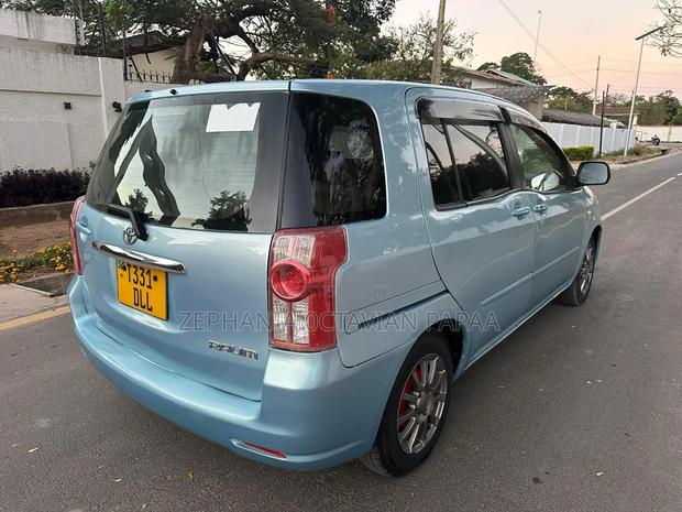 Toyota Raum 2006 Blue