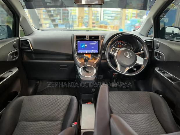 Toyota Ractis 2014 Black