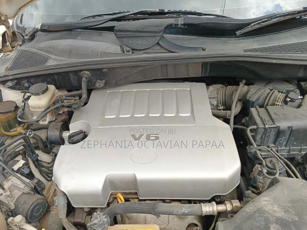 Toyota Harrier 2005 White