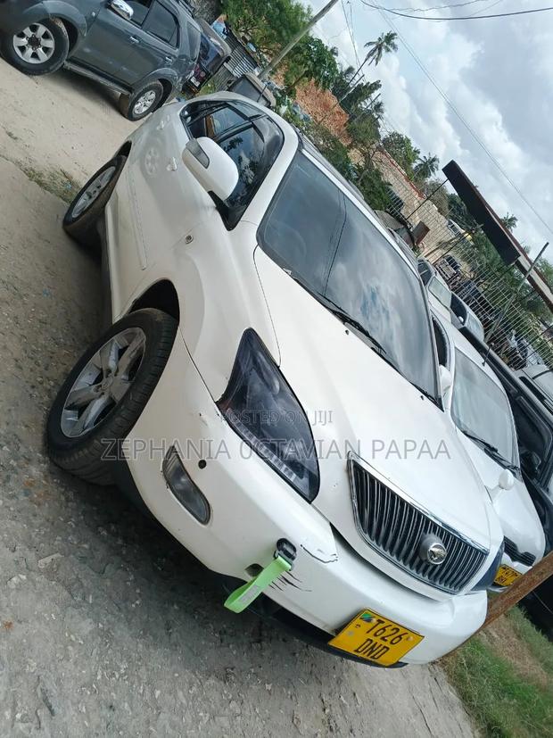 Toyota Harrier 2005 White