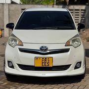 Toyota Ractis 2011 White for sale
