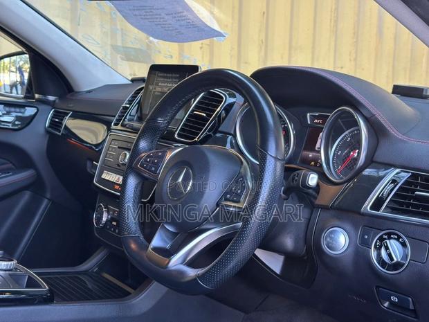 Mercedes-Benz GLE-Class 2017 Black