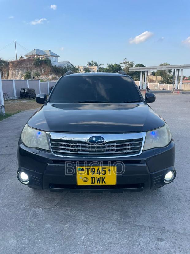 Subaru Forester 2010 Black