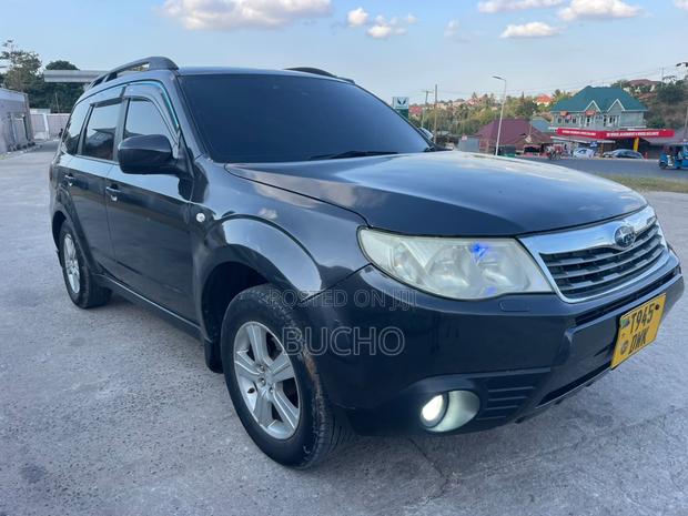 Subaru Forester 2010 Black