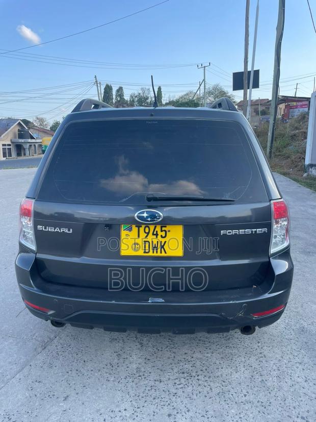 Subaru Forester 2010 Black