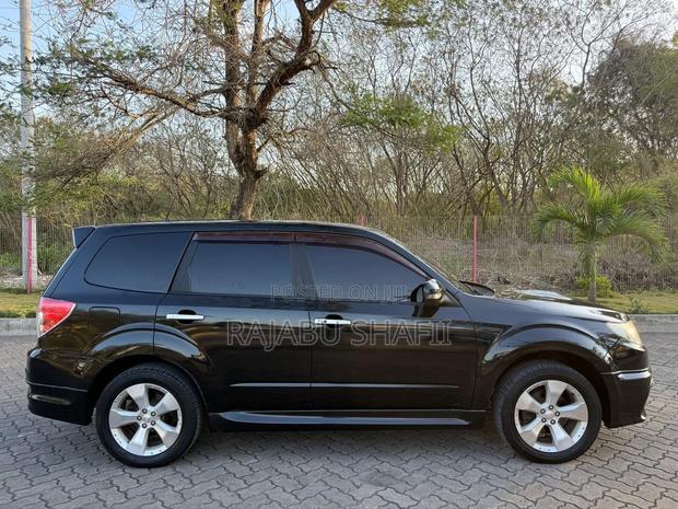 Subaru Forester 2012 Black