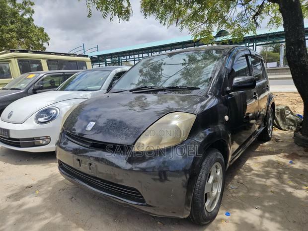 Toyota Passo 2005 Black