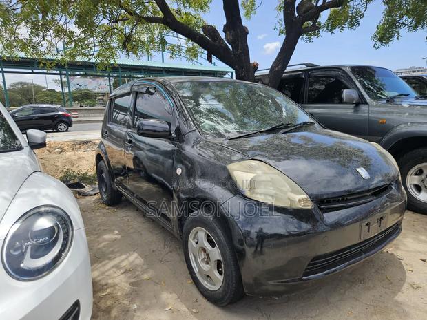 Toyota Passo 2005 Black