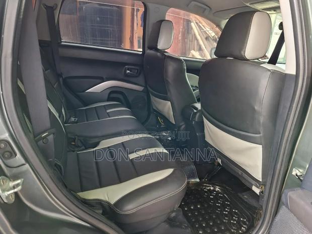 Mitsubishi Outlander 2011 Beige
