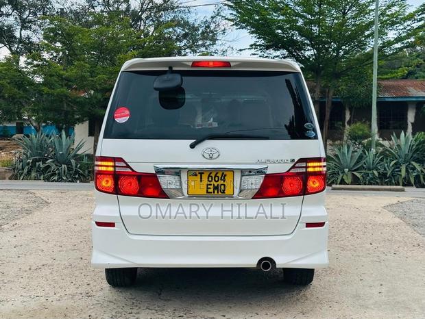 Toyota Alphard 2008 White
