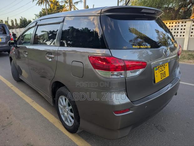 Toyota Wish 2008 Gray