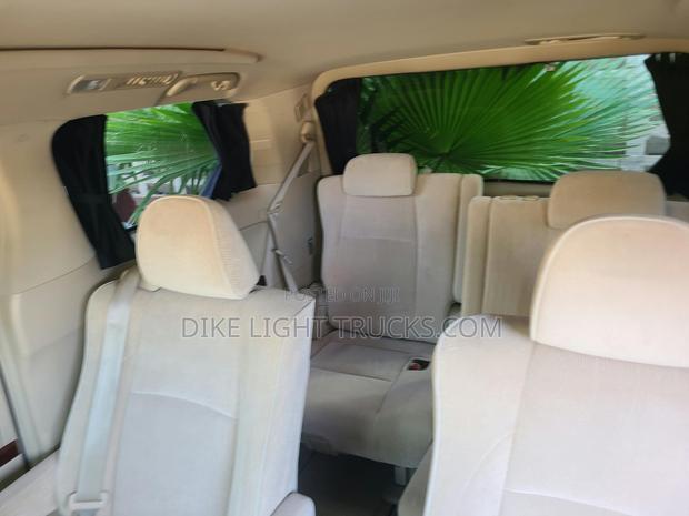 Toyota Alphard 2.4 Petrol AWD 2009 White