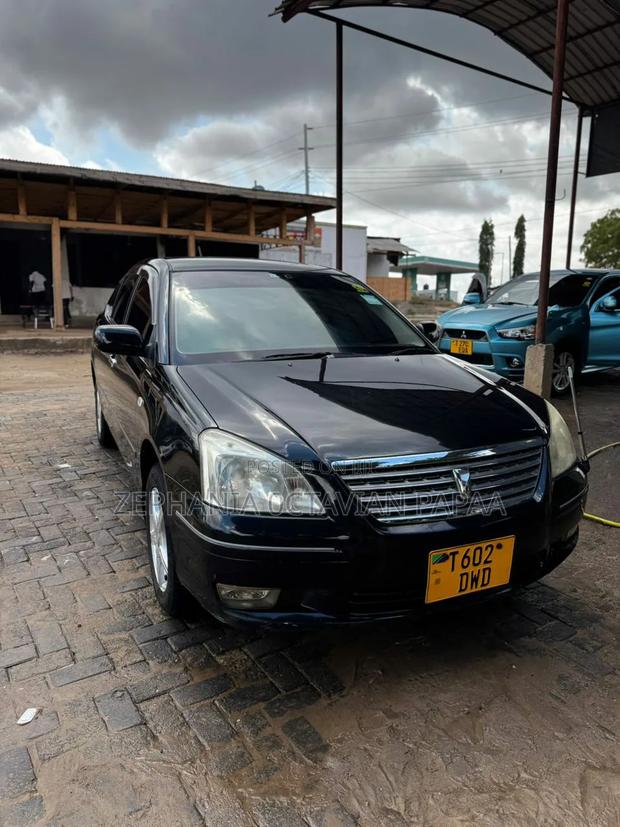Toyota Premio 2005 Black
