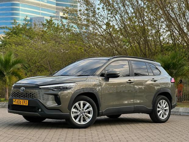 Toyota Corolla Cross 2025 Gray