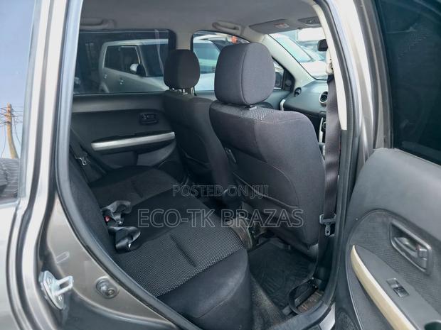 Toyota IST 2005 Gray