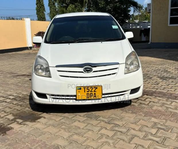 Toyota Corolla Spacio 2004 White