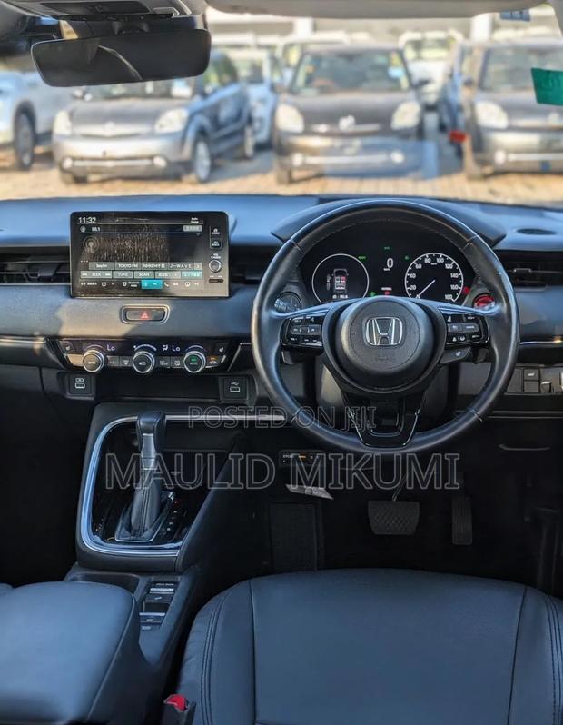 Honda Vezel 2021 Black