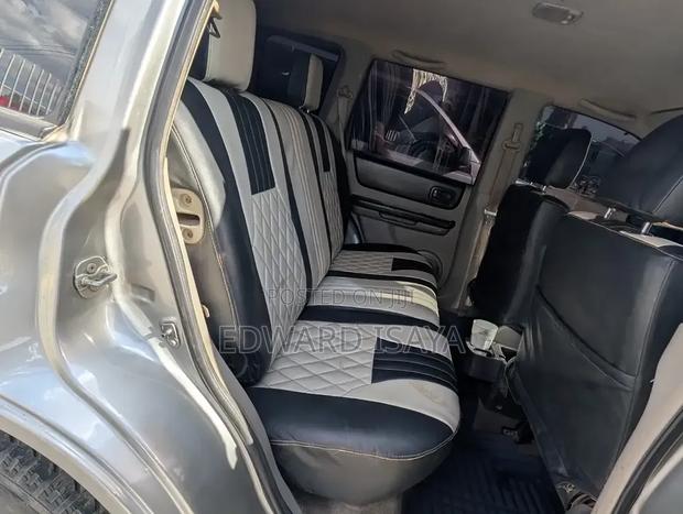 Toyota Raum 2005 Gray
