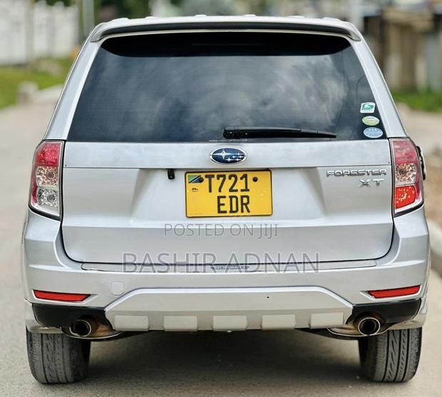 Subaru Forester 2010 Silver
