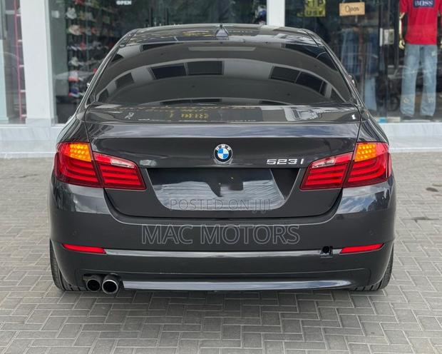 BMW 523i 2013 Gray