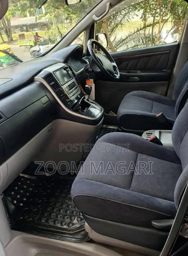 Toyota Alphard 2004 Black