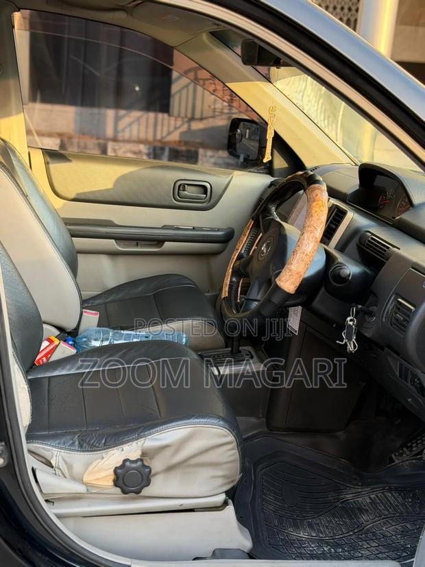 Nissan X-Trail 2004 Black