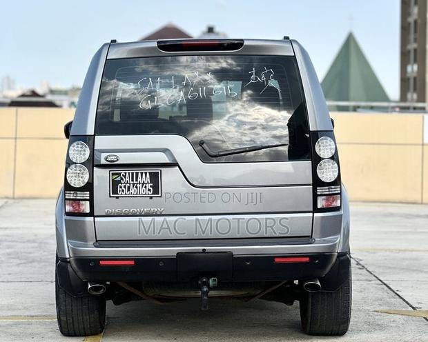 Land Rover Discovery 2016 Silver