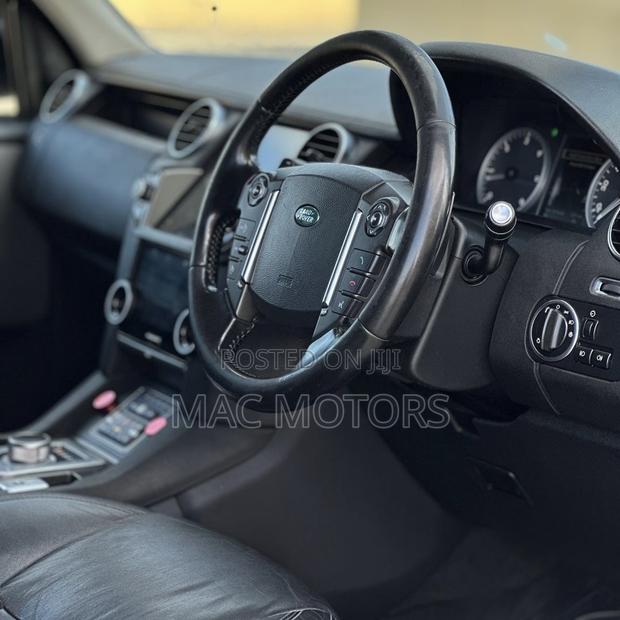 Land Rover Discovery 2016 Silver