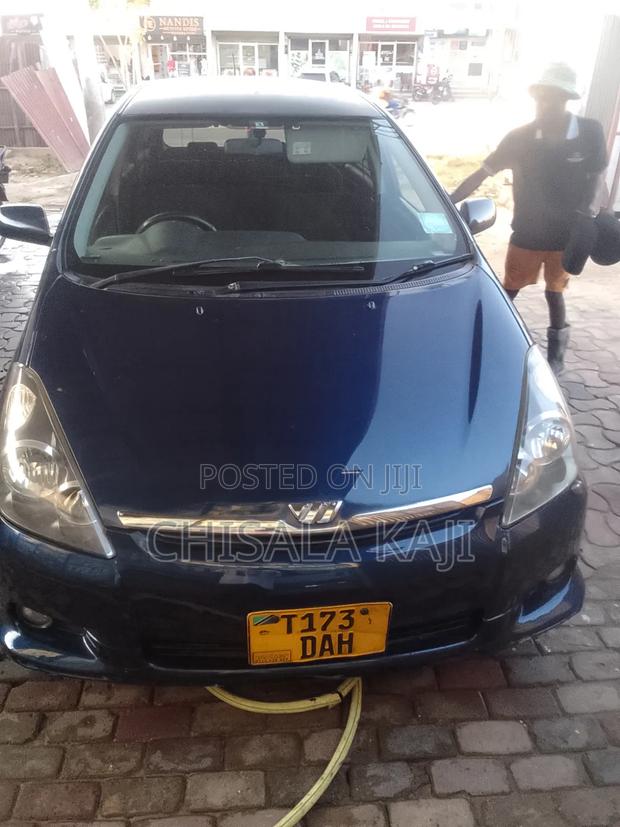 Toyota Wish 2003 Blue