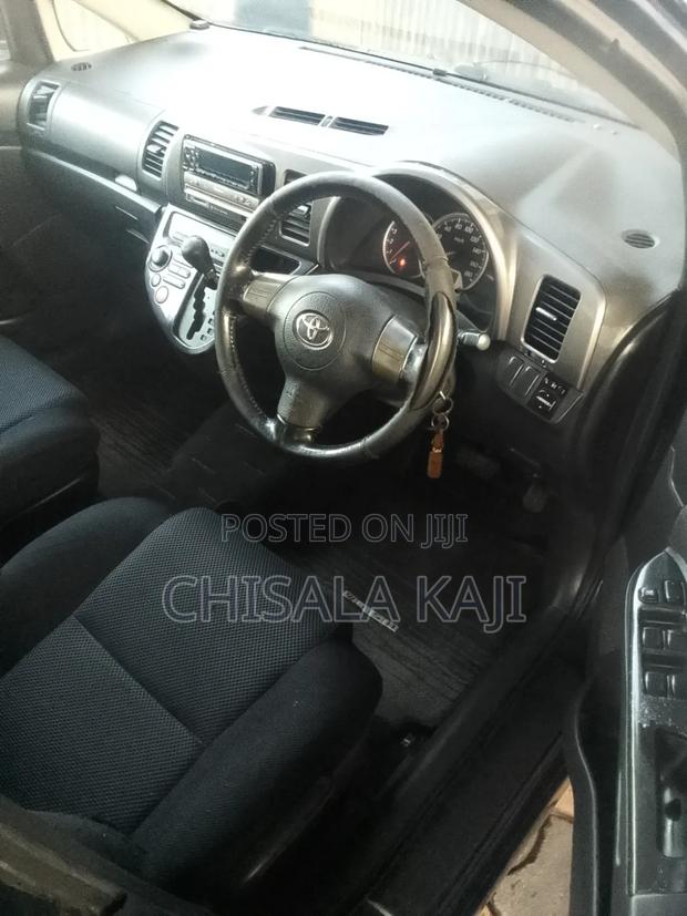 Toyota Wish 2003 Blue