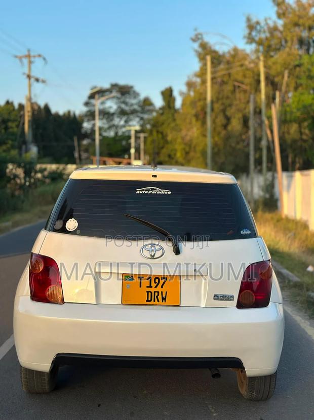 Toyota IST 2005 White