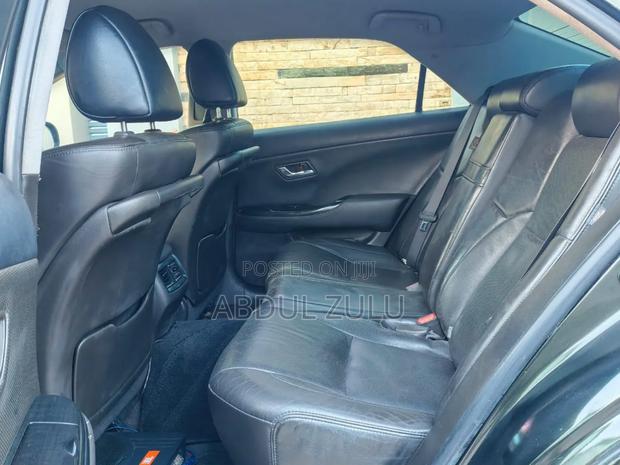 Toyota Crown 2009 Green