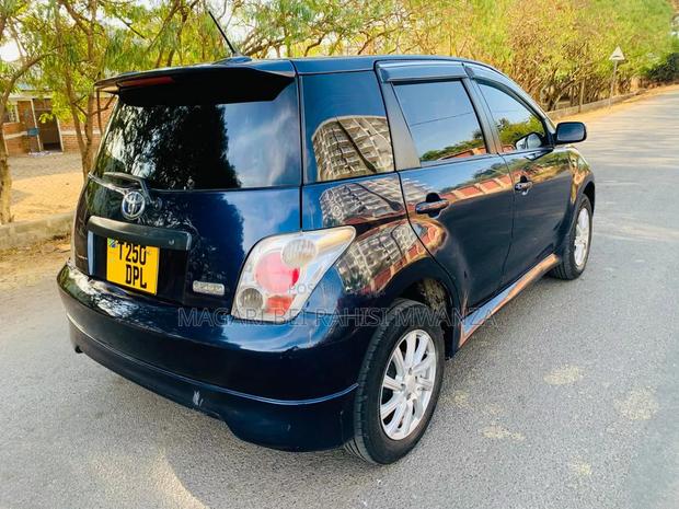Toyota IST 2005 Black